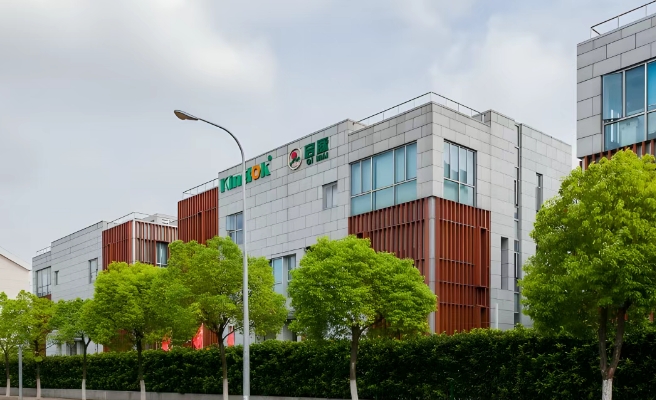 上海浦東新區(qū)出售曹路800㎡小獨(dú)棟，水電煤暢達(dá)，花園露臺陽光房加持，低總價(jià)速來！